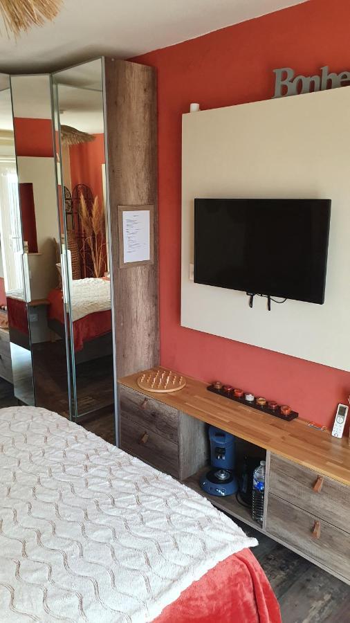 Le Petit Coin De Provence Bed & Breakfast Бокер Екстериор снимка